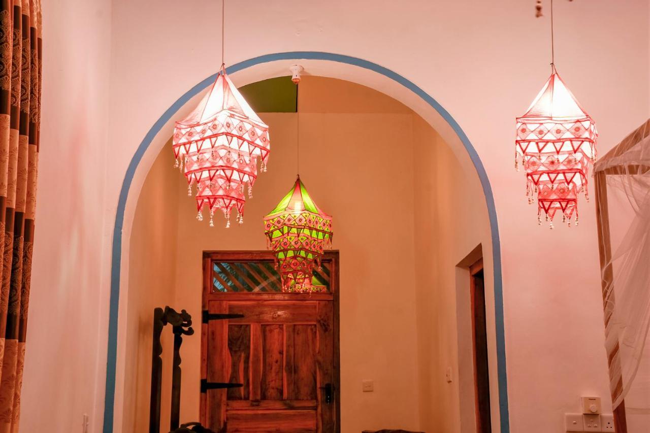 Hotel Badolina Kingdom à Baie d'Arugam Extérieur photo