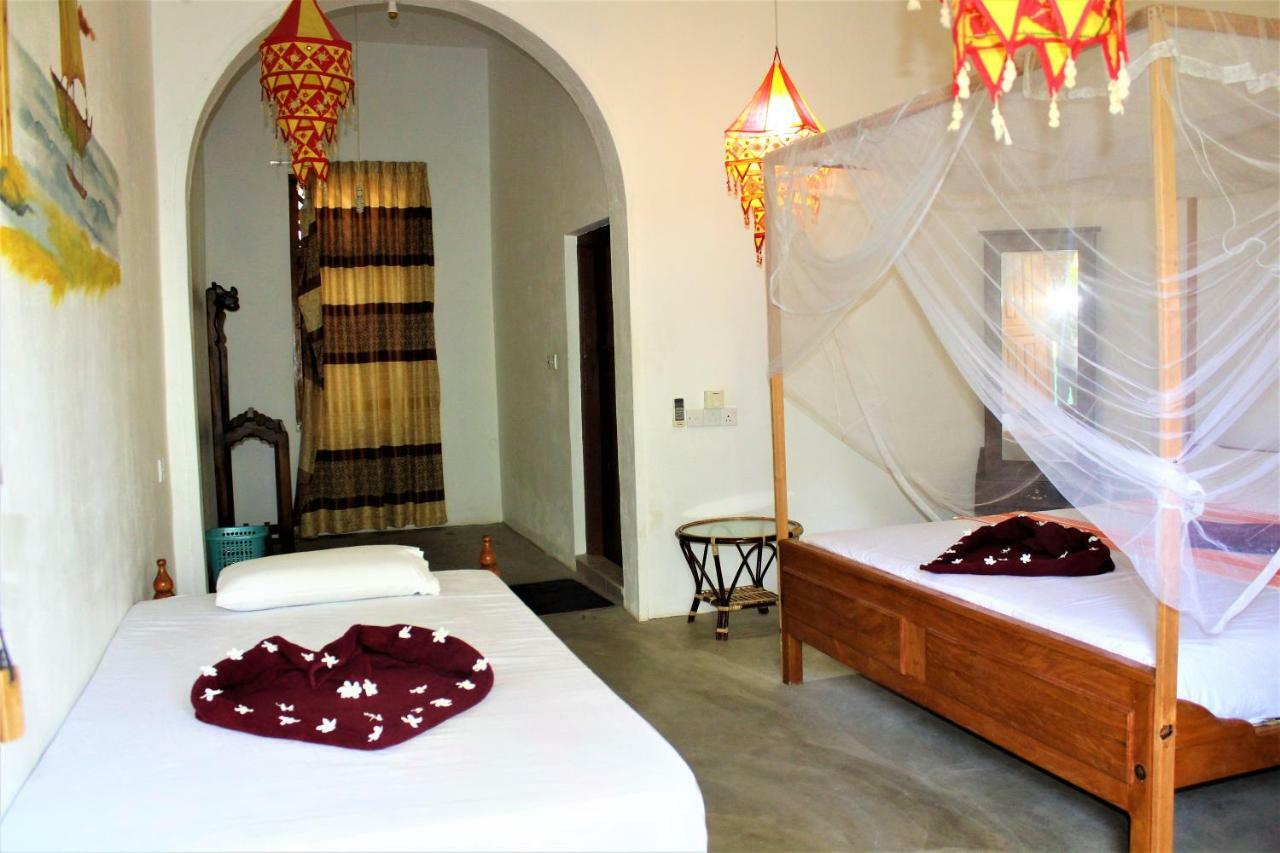 Hotel Badolina Kingdom à Baie d'Arugam Extérieur photo