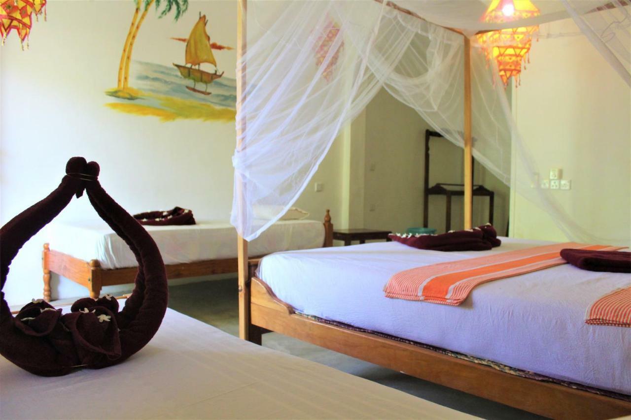 Hotel Badolina Kingdom à Baie d'Arugam Extérieur photo